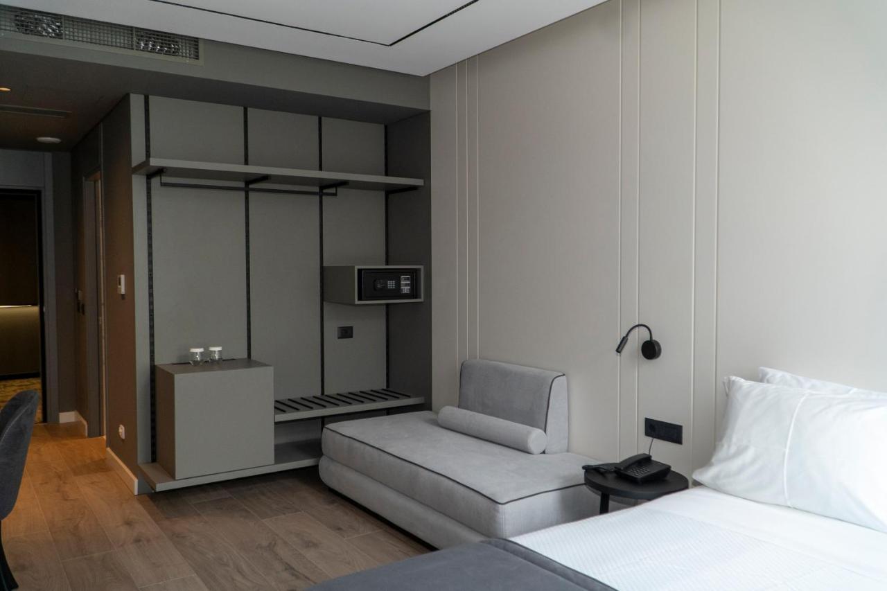 Center Hotel Саранда Экстерьер фото
